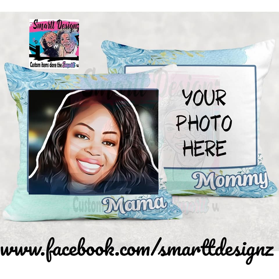 Throw pillow (Blue and white)